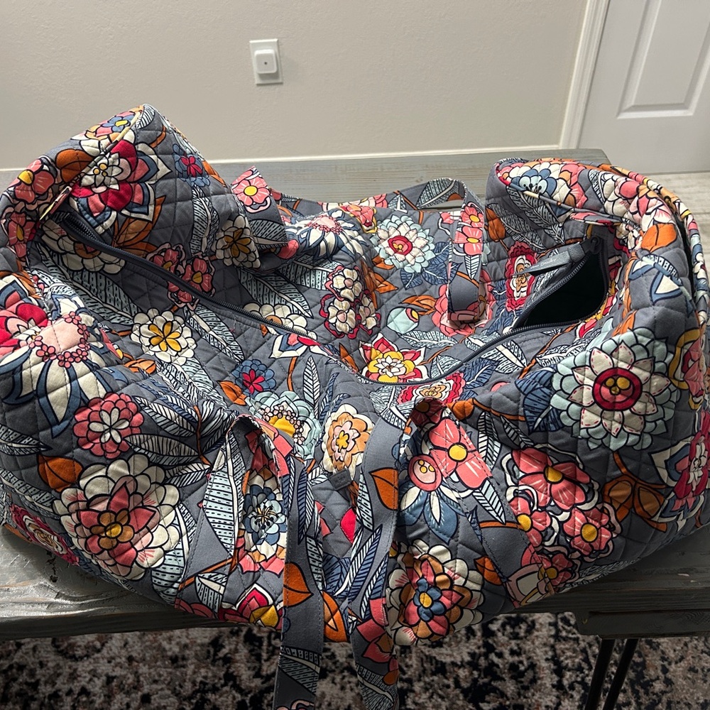 Travel Duffle bag - Picture 2 of 4